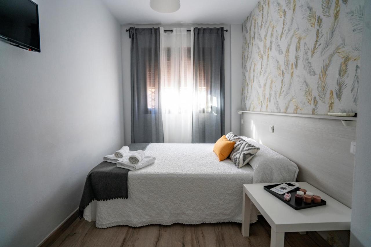 Budget Double Room,1251572977:JPEG